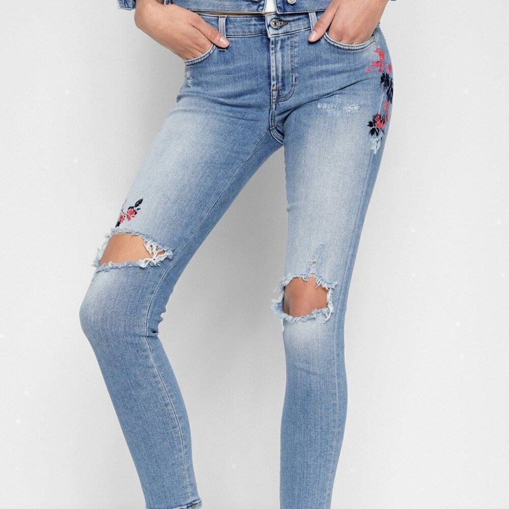 RARE 7FAMK Pyper Crop in Fire Red Floral Embroidered Distress Bohemian Jeans 26